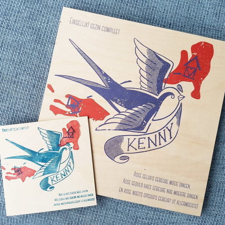 Geboortekaartje drukken op hout