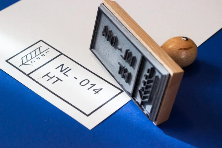 stempel met diep relief laten maken logo