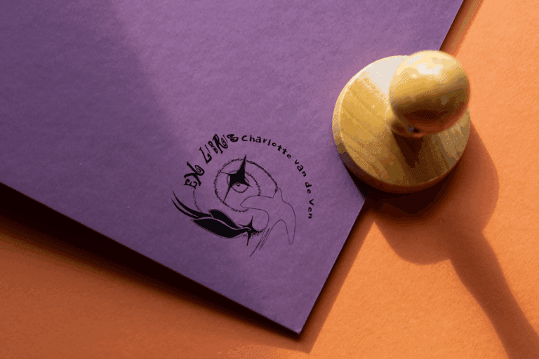 ronde gepersonaliseerde ex-libris stempel zwaluw spiraal whimsical